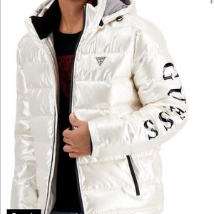 GUESS HOLOGRAPHIC HOODED PUFFER JACKET